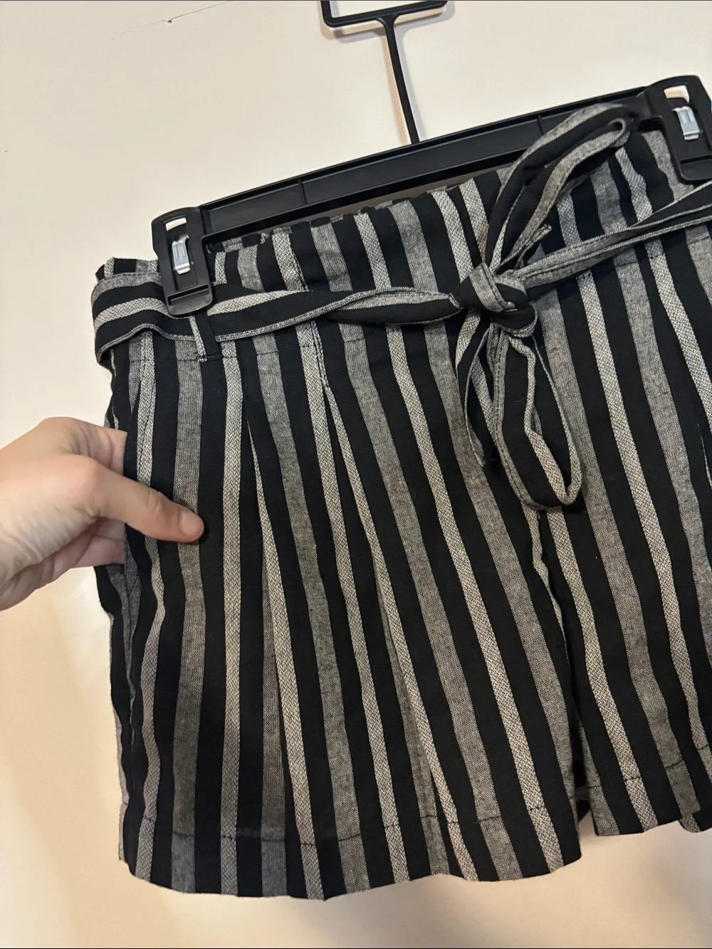 Striped Tie-Waist Women's Shorts w pockets- Black and Gray indigo rising - Picture 2 of 5